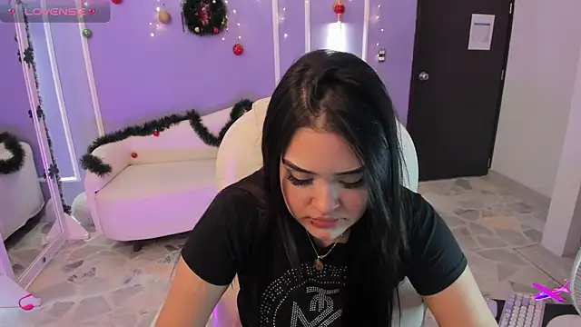 martinasaez online show from 12.15.24
