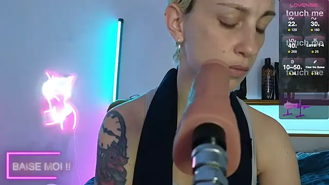 Liza Rosa online show from 02.25.25