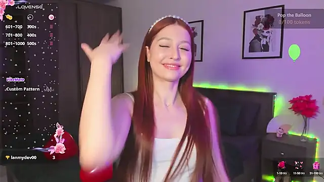 Snapshot of EleanorePeach chatting on 02.15.25 EleanorePeach online show from 02.15.25