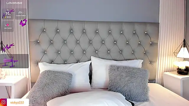 Victoriaxx  online show from 10.06.25