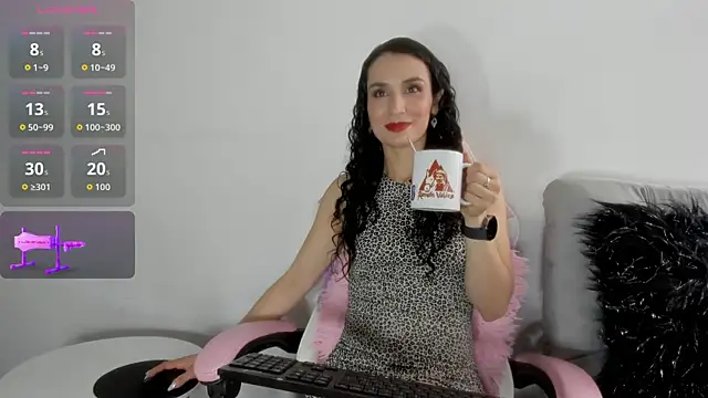 Snapshot of Layla_Sia chatting on 09.19.25 Layla Sia online show from 09.19.25