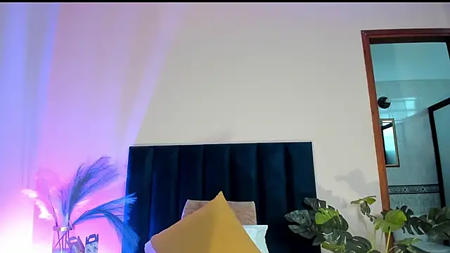 NoraDasilva online show from 02.24.26