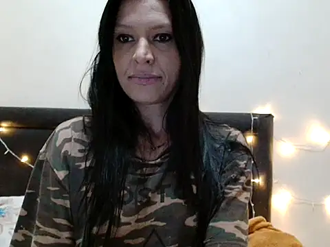Snapshot of michelle105 chatting on 06.02.26 michelle105 online show from 06.02.26