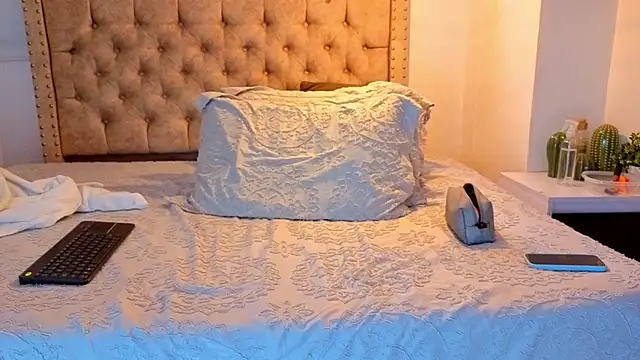 KeryHillson online show from 03.21.26