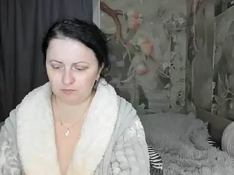 Lillian2 online show from 10.11.25