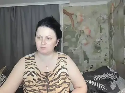 Lillian2 online show from 11.13.25