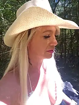 Sexy Sparkling  online show from 04.26.26