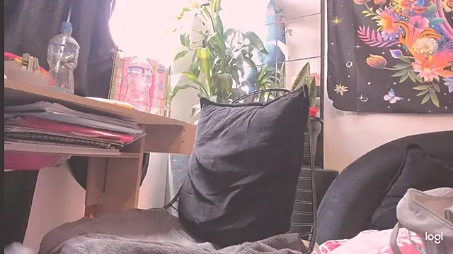 MYFAVOURITESTRAGER online show from 09.11.25