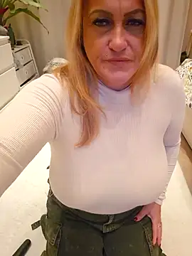 Isabellaa04 online show from 11.28.25