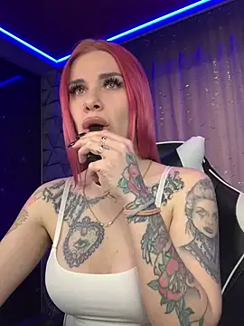Snapshot of Queen_of_pain chatting on 12.16.24 Queen of pain online show from 12.16.24