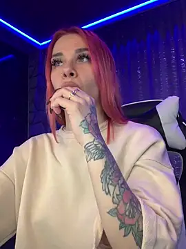 Snapshot of Queen_of_pain chatting on 12.19.24 Queen of pain online show from 12.19.24
