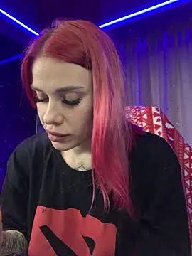 Snapshot of Queen_of_pain chatting on 12.31.24 Queen of pain online show from 12.31.24