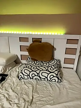 Snapshot of virag chatting on 09.21.25 virag online show from 09.21.25