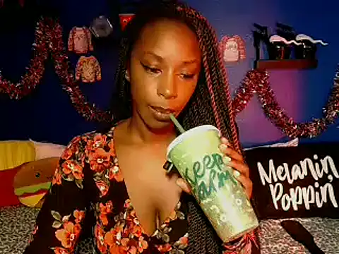 Snapshot of aliviab chatting on 12.12.24 aliviab online show from 12.12.24