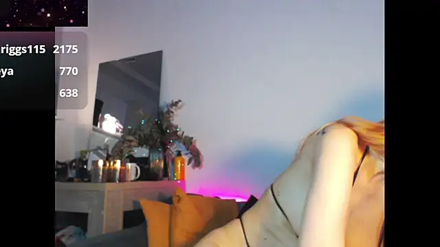Snapshot of welliza chatting on 01.31.25 welliza online show from 01.31.25