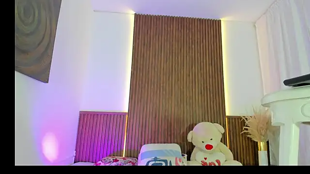 BunnyHotsx online show from 09.13.25