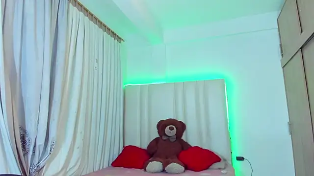 sexygirl shakira online show from 09.08.25