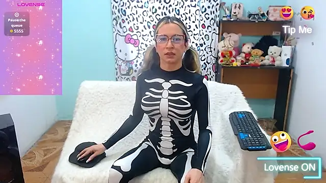 heidy sweetts online show from 10.26.25