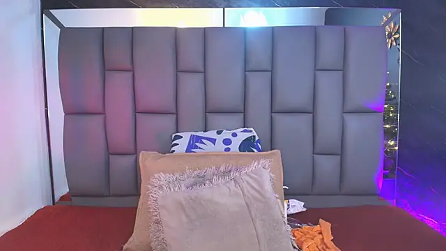  MiaBrown  online show from 11.27.25