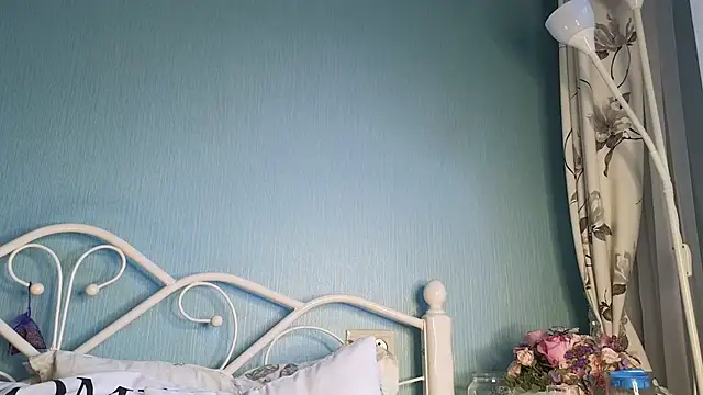 Snapshot of you_desire chatting on 11.04.25 you desire online show from 11.04.25