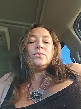 Snapshot of angelbaby1998 chatting on 10.26.25 angelbaby1998 online show from 10.26.25