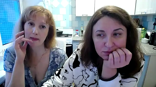 Snapshot of DonnaMagdalena chatting on 01.10.25 DonnaMagdalena online show from 01.10.25