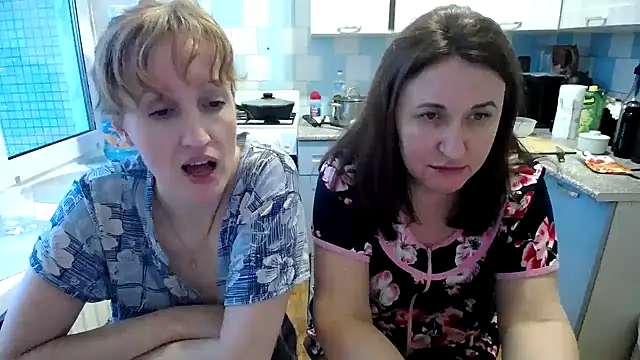 Snapshot of DonnaMagdalena chatting on 01.10.25 DonnaMagdalena online show from 01.10.25