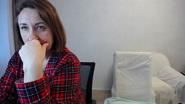 DonnaMagdalena online show from 11.21.25