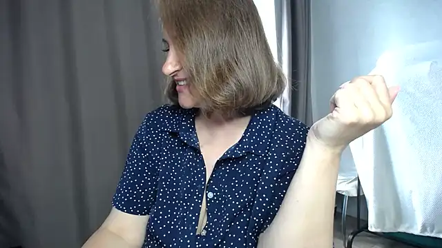 DonnaMagdalena online show from 06.14.26