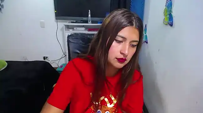 Yunhot  online show from 12.18.24