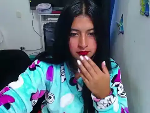 Yunhot  online show from 02.15.25