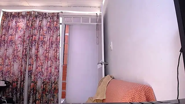 yselahot online show from 09.17.25