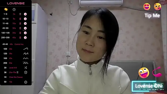Snapshot of Elvira_baby chatting on 02.01.25 Elvira baby online show from 02.01.25