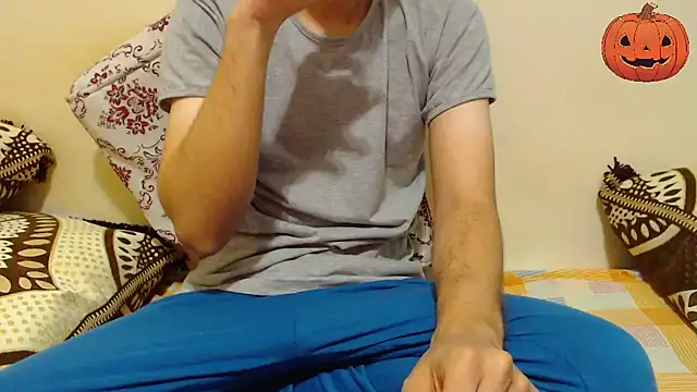 Snapshot of Alexdelarge323 chatting on 10.10.25 Alexdelarge323 online show from 10.10.25