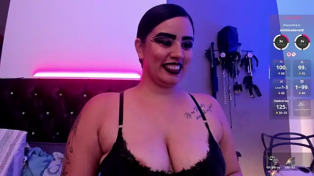 Snapshot of MariaGaitan chatting on 11.16.25 MariaGaitan online show from 11.16.25