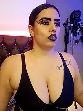 Snapshot of MariaGaitan chatting on 11.27.25 MariaGaitan online show from 11.27.25