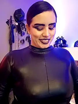 Snapshot of MariaGaitan chatting on 11.28.25 MariaGaitan online show from 11.28.25