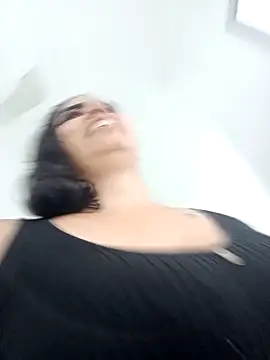 Snapshot of MariaGaitan chatting on 12.03.25 MariaGaitan online show from 12.03.25