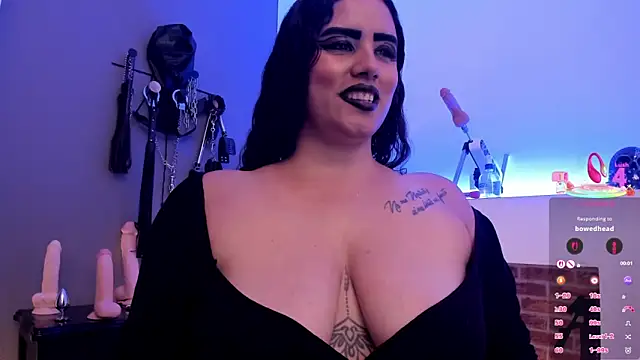 Snapshot of MariaGaitan chatting on 12.13.25 MariaGaitan online show from 12.13.25