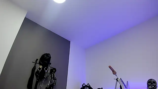 Snapshot of MariaGaitan chatting on 12.22.25 MariaGaitan online show from 12.22.25