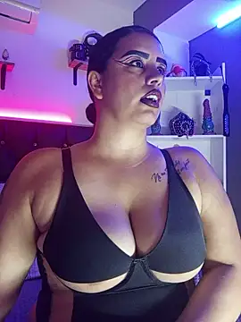 Snapshot of MariaGaitan chatting on 04.25.26 MariaGaitan online show from 04.25.26