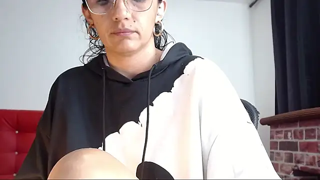Lucynaugthyy online show from 01.26.25