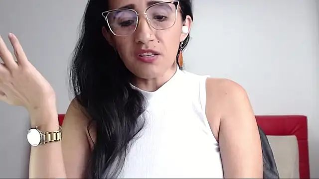 Lucynaugthyy online show from 02.27.25