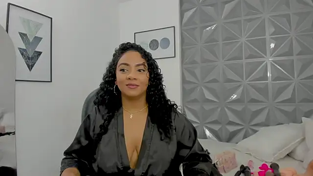 Tanisha  campbell online show from 09.27.25