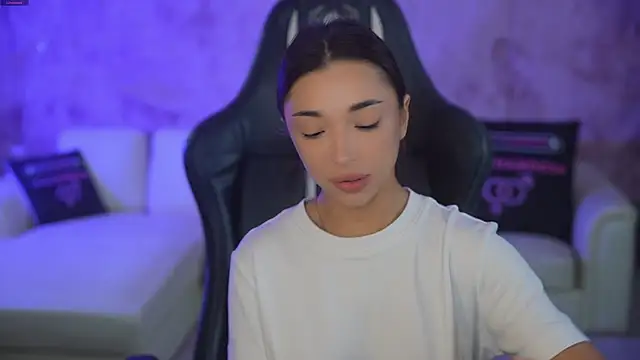 Jasmine Flow online show from 10.18.25