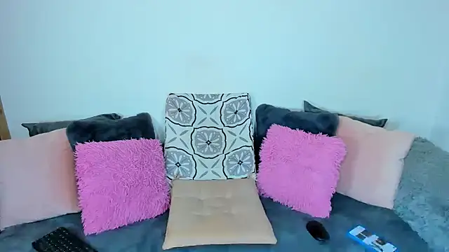 Snapshot of SKYLAROSSE chatting on 01.08.26 SKYLAROSSE online show from 01.08.26