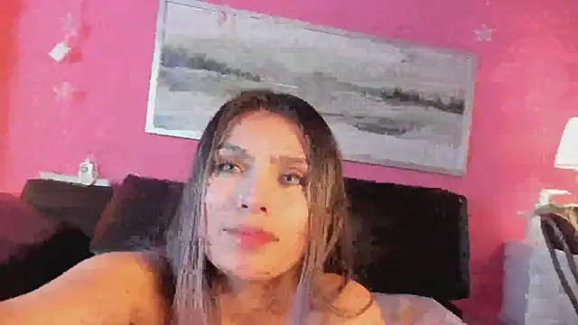 Tiffanysurez  online show from 01.28.25