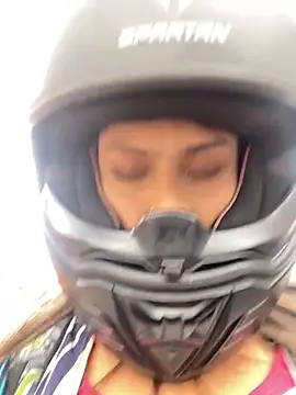 Tiffanysurez  online show from 01.31.26