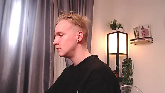Snapshot of AlexxSweet chatting on 04.26.26 AlexxSweet online show from 04.26.26