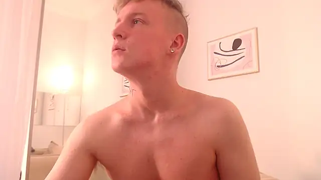 Snapshot of AlexxSweet chatting on 05.09.26 AlexxSweet online show from 05.09.26